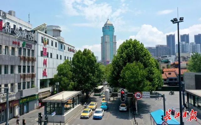 天极资讯频道_IT行业资讯_互联网资讯_电商资讯_打造科技行业权威资讯坐看渠道风云变迁